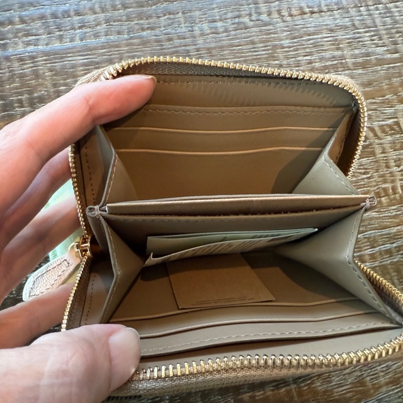 Burberry Compact Wallet - Picture 3 of 7